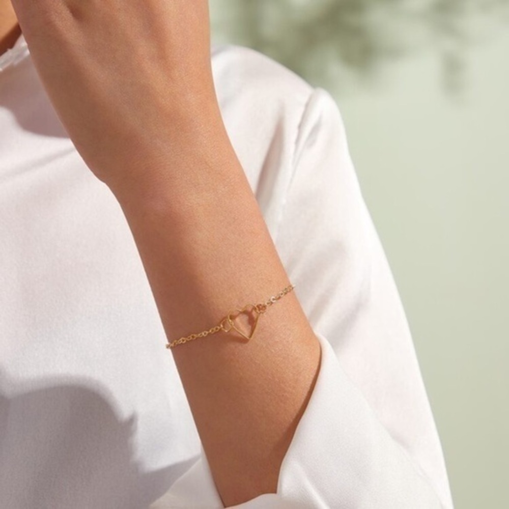 3/$30 💛 Heart Bracelet
